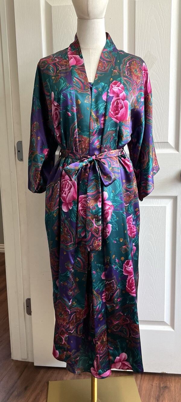 CALIFORNIA DYNASTY Vintage 1990's Paisley Floral Satin Nightgown Belt Robe Sz S